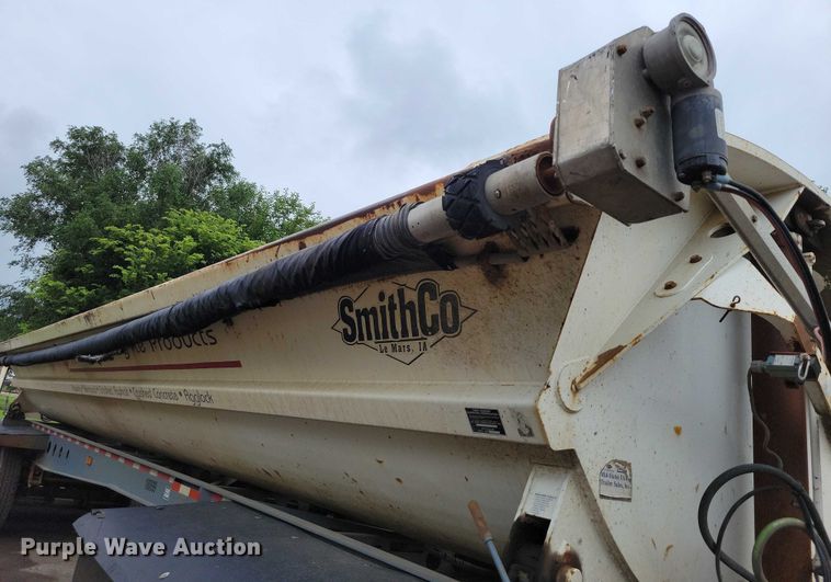 image for item EA2473 2003 SmithCo side dump trailer