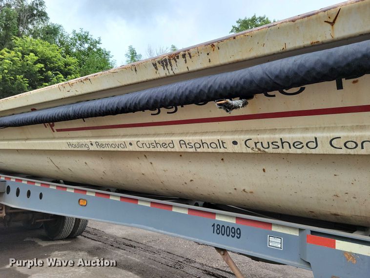 image for item EA2473 2003 SmithCo side dump trailer