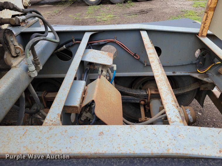 image for item EA2473 2003 SmithCo side dump trailer