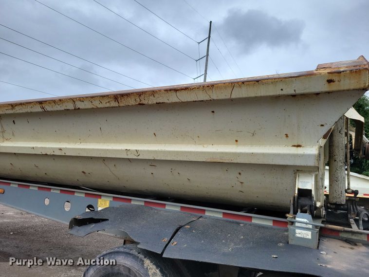 image for item EA2473 2003 SmithCo side dump trailer