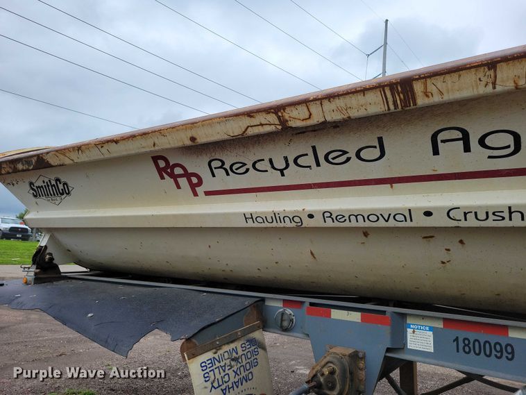 image for item EA2473 2003 SmithCo side dump trailer