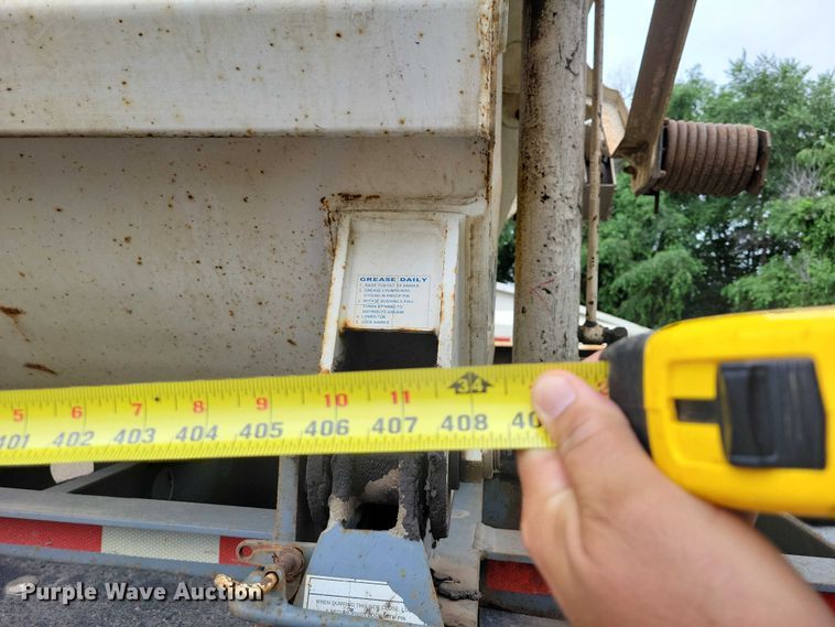 image for item EA2473 2003 SmithCo side dump trailer