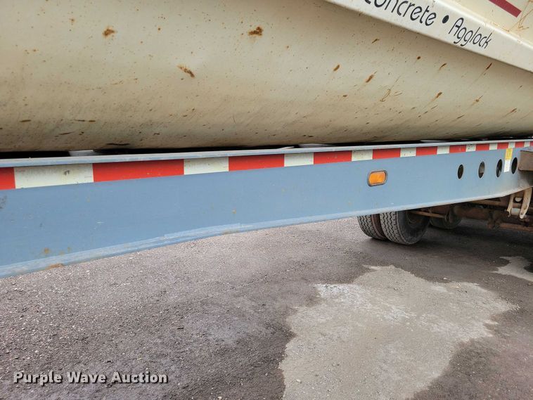 image for item EA2473 2003 SmithCo side dump trailer