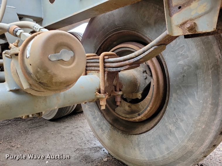 image for item EA2473 2003 SmithCo side dump trailer