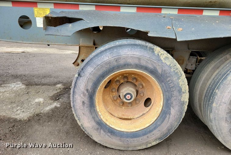 image for item EA2473 2003 SmithCo side dump trailer