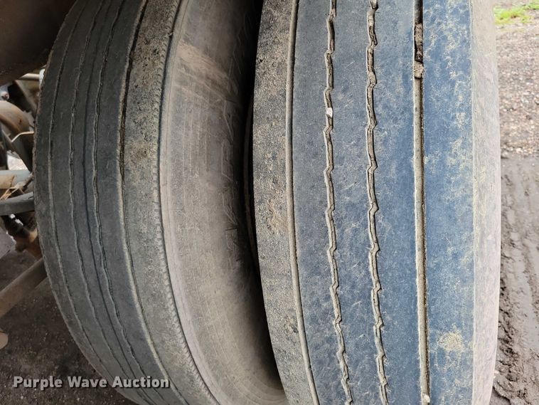 image for item EA2473 2003 SmithCo side dump trailer