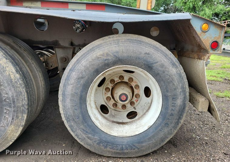 image for item EA2473 2003 SmithCo side dump trailer
