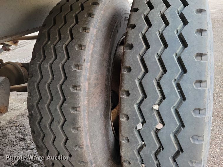 image for item EA2473 2003 SmithCo side dump trailer