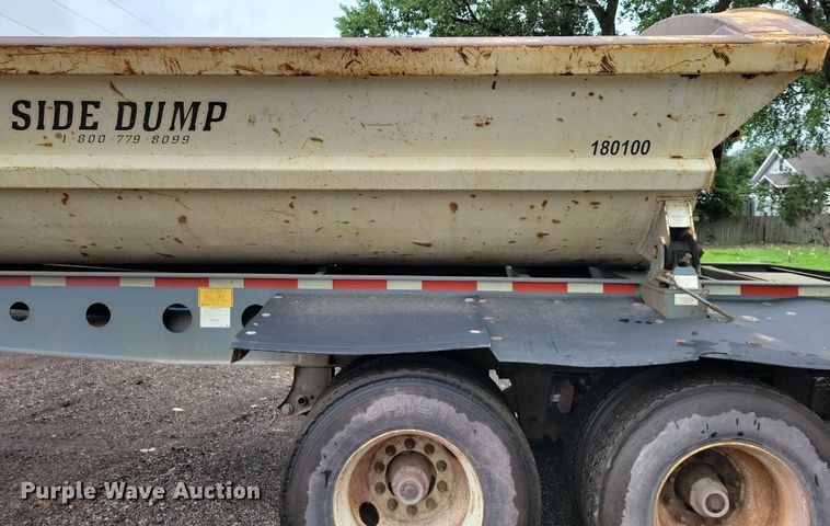 image for item EA2474 2003 SmithCo side dump trailer