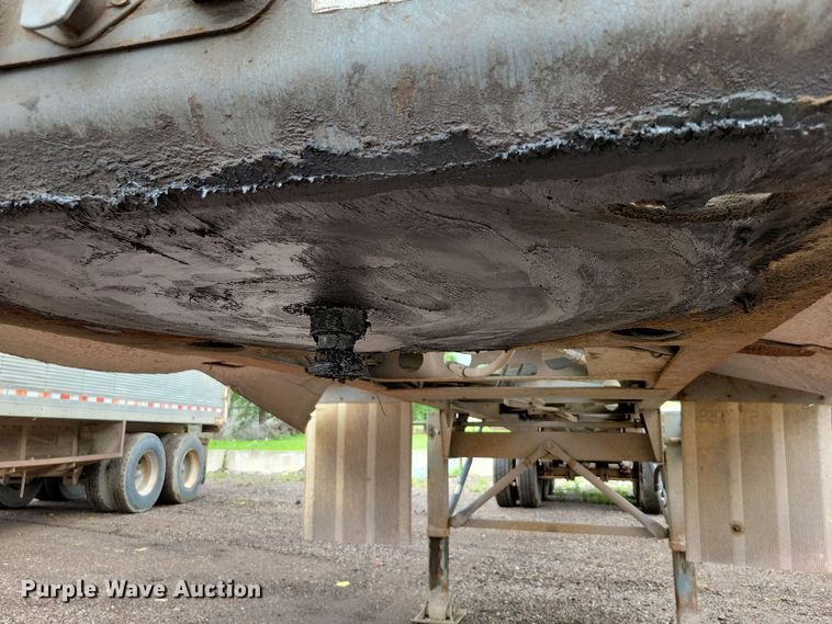 image for item EA2474 2003 SmithCo side dump trailer