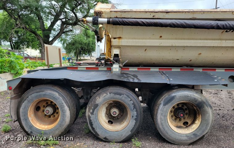 image for item EA2474 2003 SmithCo side dump trailer