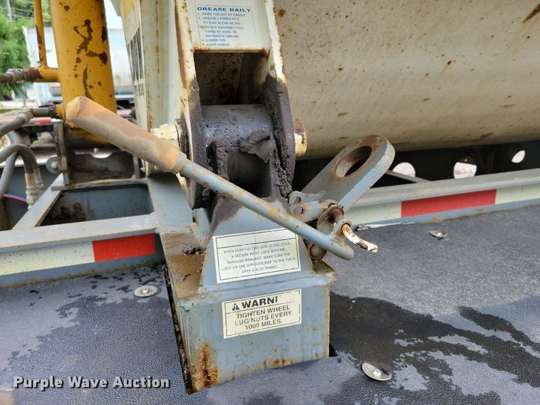 image for item EA2474 2003 SmithCo side dump trailer