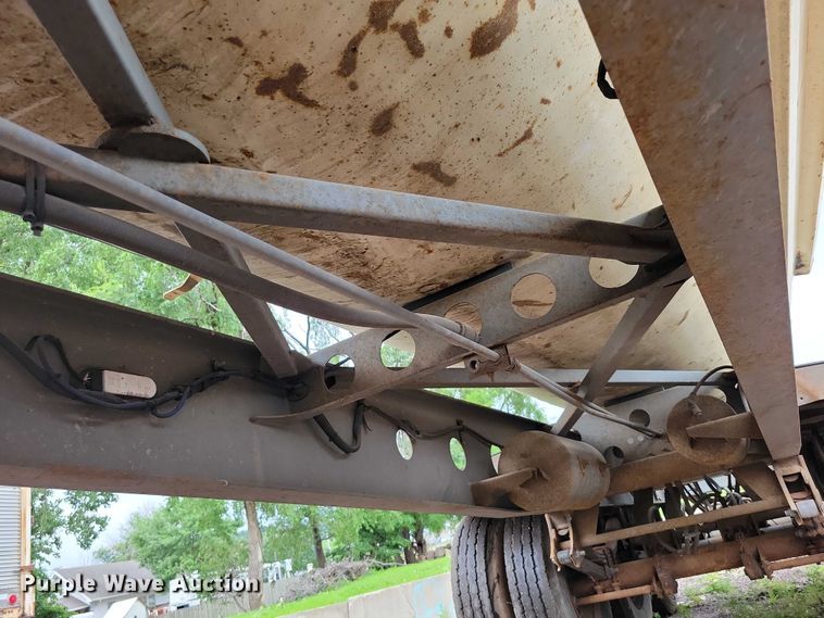 image for item EA2474 2003 SmithCo side dump trailer