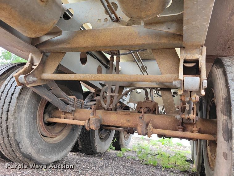 image for item EA2474 2003 SmithCo side dump trailer