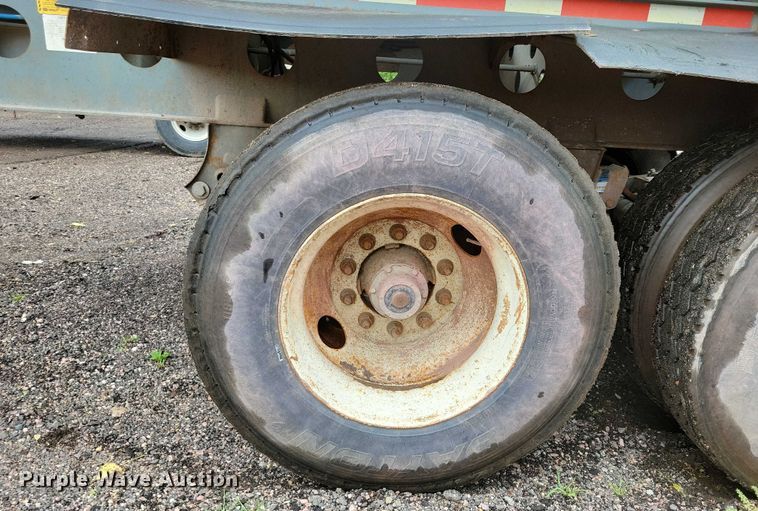 image for item EA2474 2003 SmithCo side dump trailer