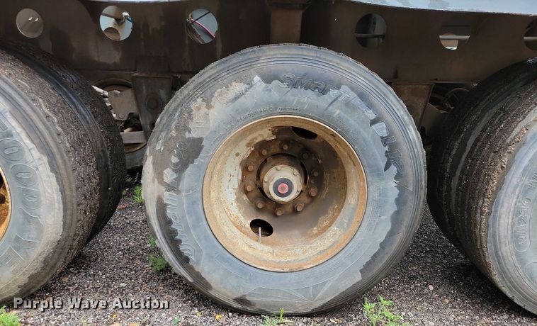 image for item EA2474 2003 SmithCo side dump trailer