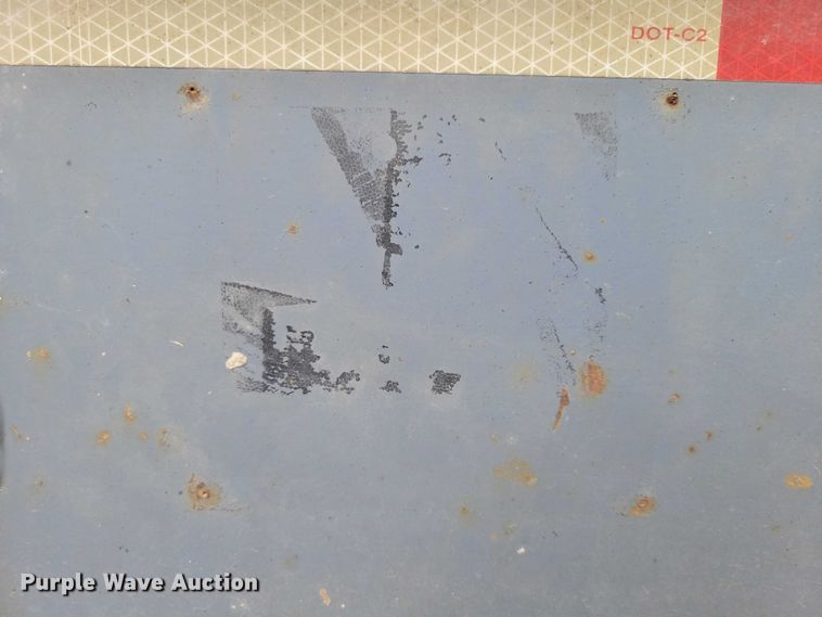 image for item EA2474 2003 SmithCo side dump trailer