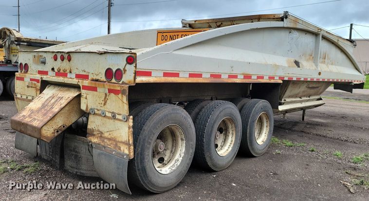 image for item EA2475 2001 Load King bottom dump trailer