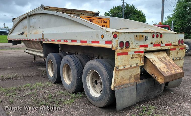 image for item EA2475 2001 Load King bottom dump trailer