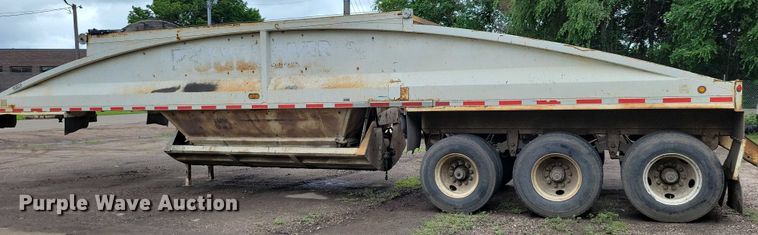 image for item EA2475 2001 Load King bottom dump trailer