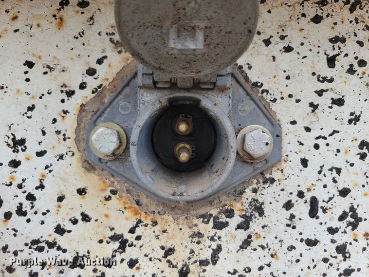 image for item EA2475 2001 Load King bottom dump trailer