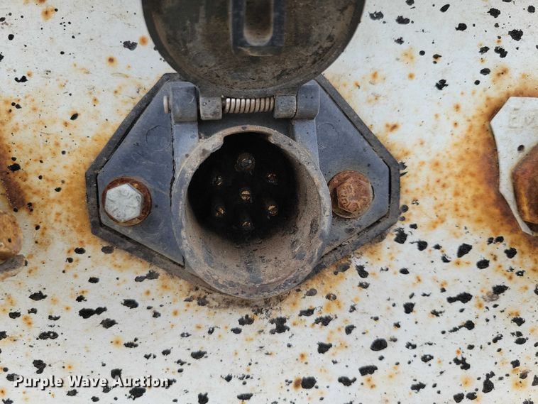 image for item EA2475 2001 Load King bottom dump trailer