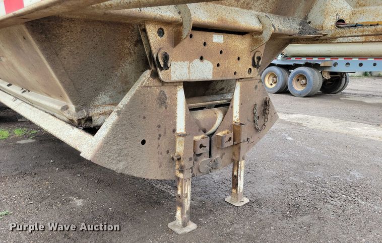 image for item EA2475 2001 Load King bottom dump trailer