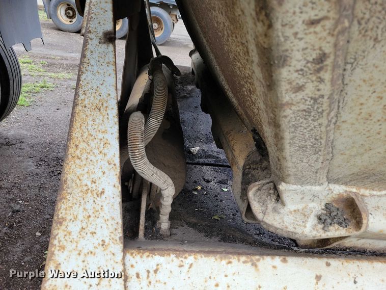 image for item EA2475 2001 Load King bottom dump trailer