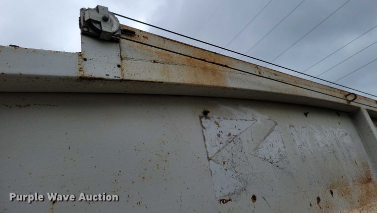 image for item EA2475 2001 Load King bottom dump trailer