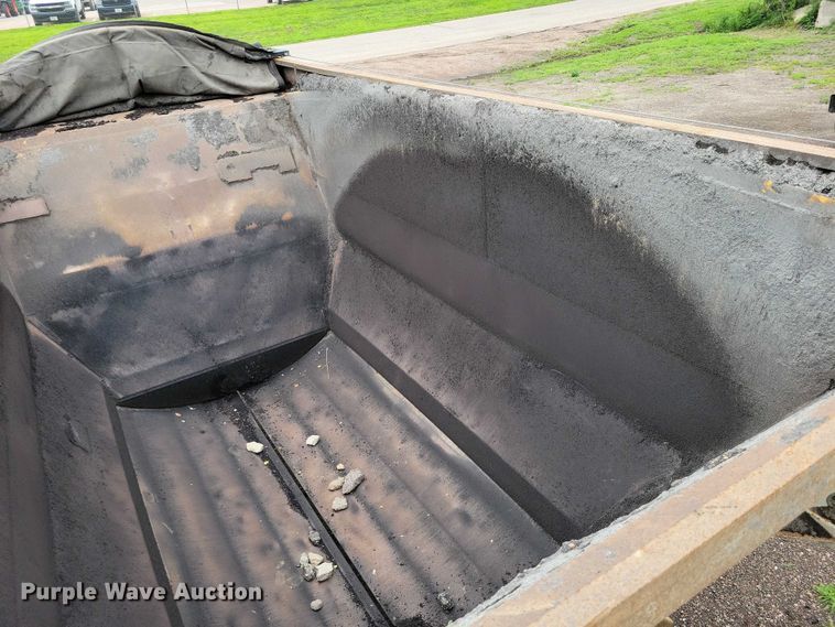 image for item EA2475 2001 Load King bottom dump trailer