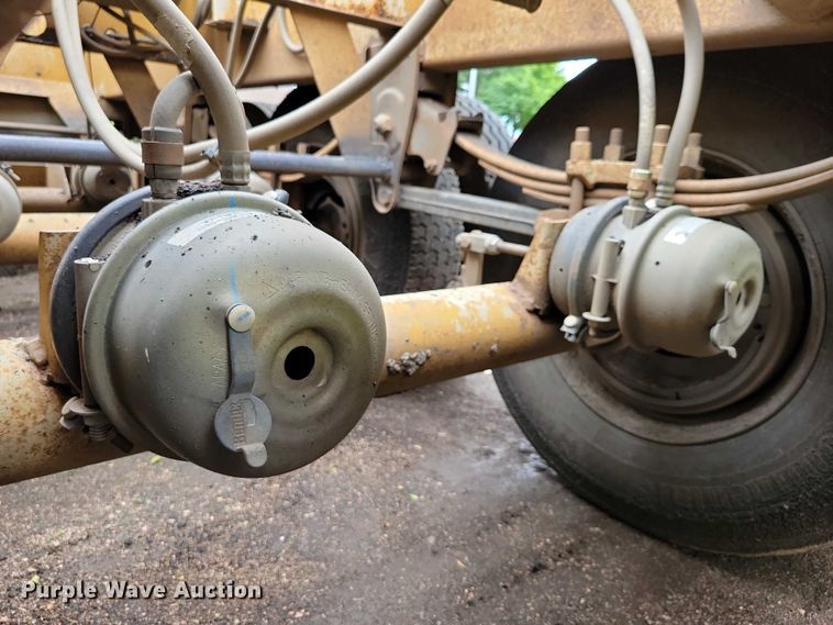 image for item EA2475 2001 Load King bottom dump trailer