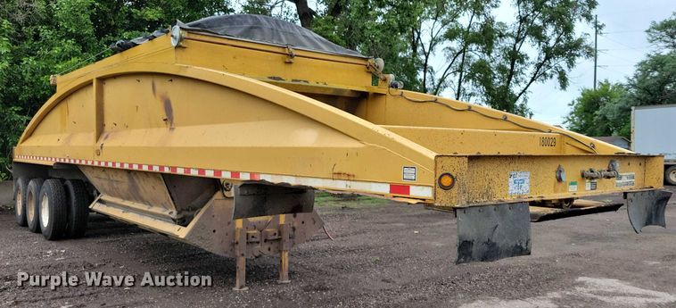 image for item EA2476 2001 Load King bottom dump trailer