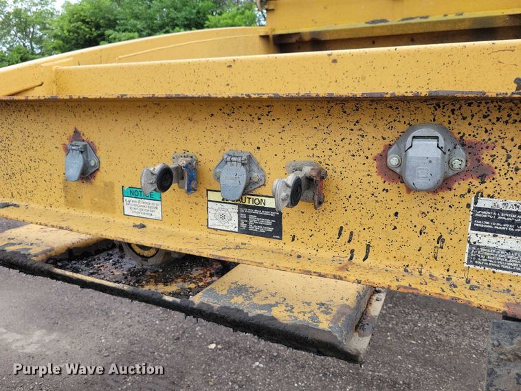 image for item EA2476 2001 Load King bottom dump trailer