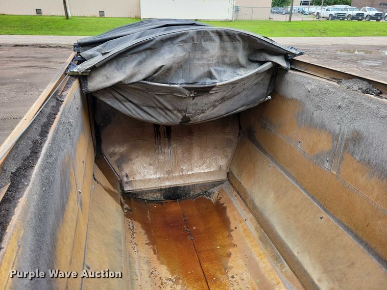 image for item EA2476 2001 Load King bottom dump trailer