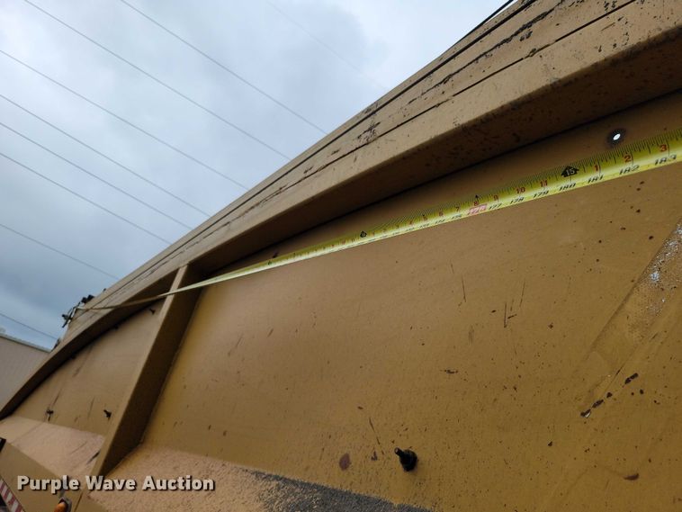 image for item EA2476 2001 Load King bottom dump trailer