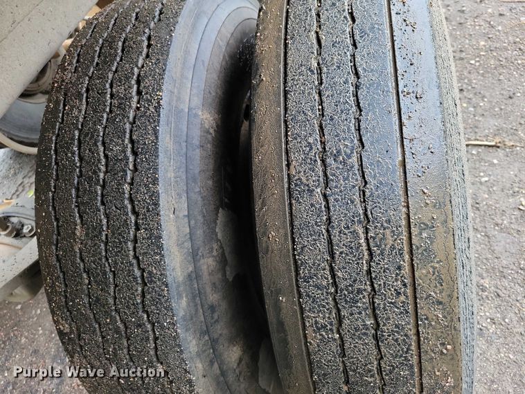 image for item EA2476 2001 Load King bottom dump trailer