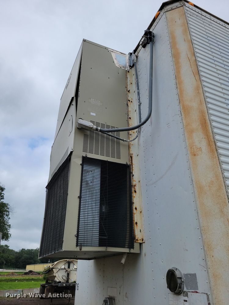 image for item EA2477 1984 Dorsey dry van office trailer