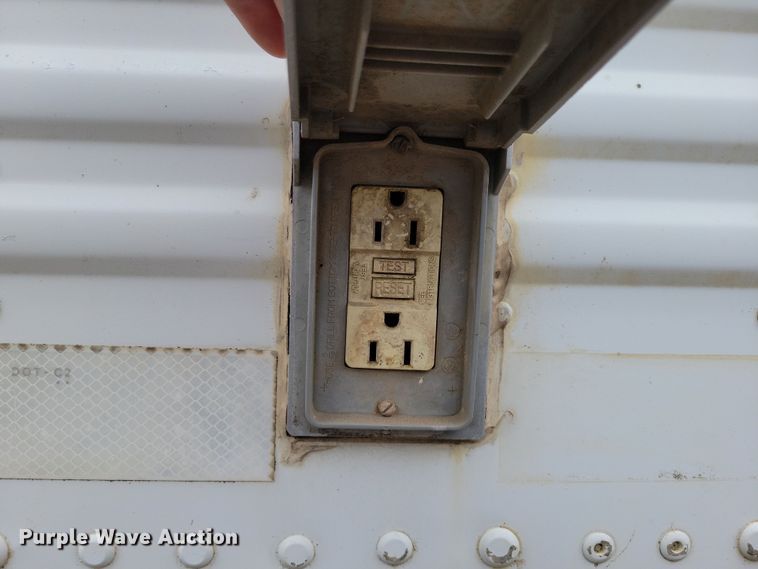 image for item EA2477 1984 Dorsey dry van office trailer