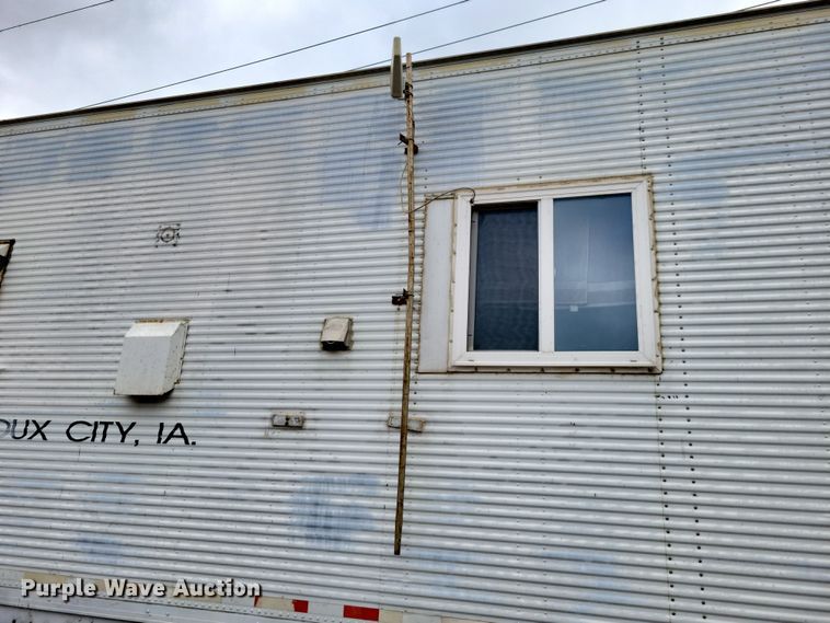 image for item EA2477 1984 Dorsey dry van office trailer