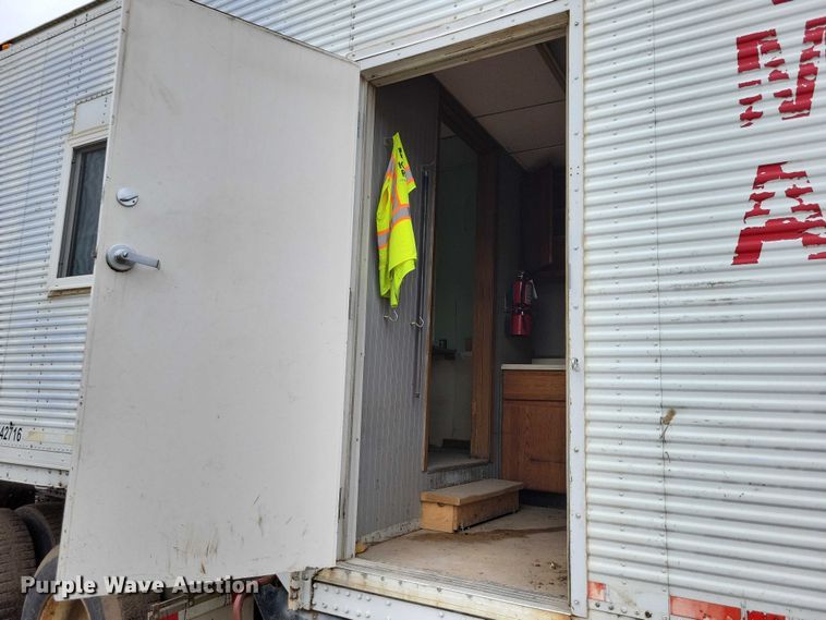 image for item EA2477 1984 Dorsey dry van office trailer