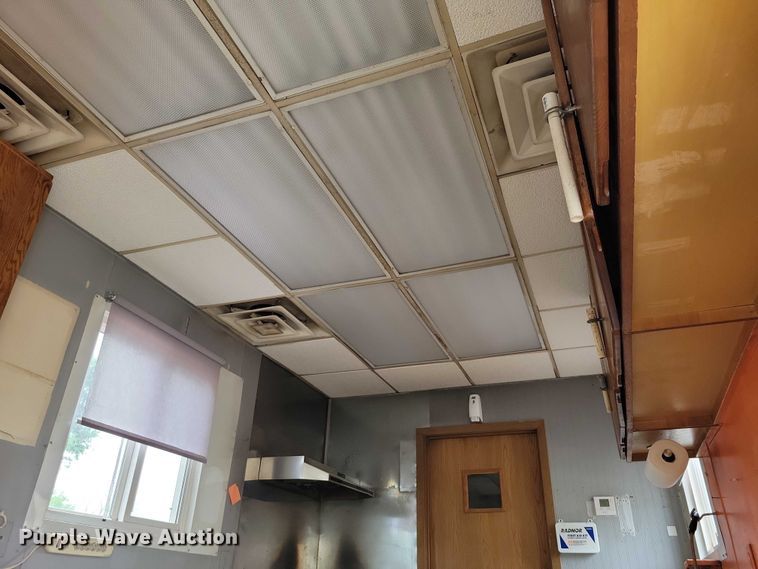 image for item EA2477 1984 Dorsey dry van office trailer