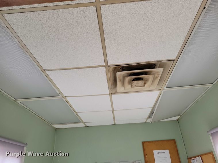 image for item EA2477 1984 Dorsey dry van office trailer