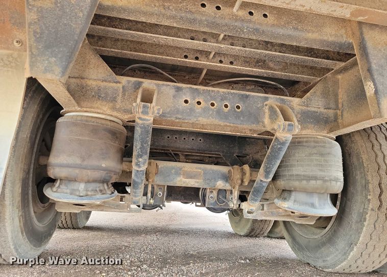 image for item EA2477 1984 Dorsey dry van office trailer