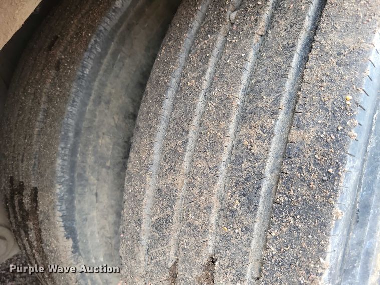 image for item EA2477 1984 Dorsey dry van office trailer