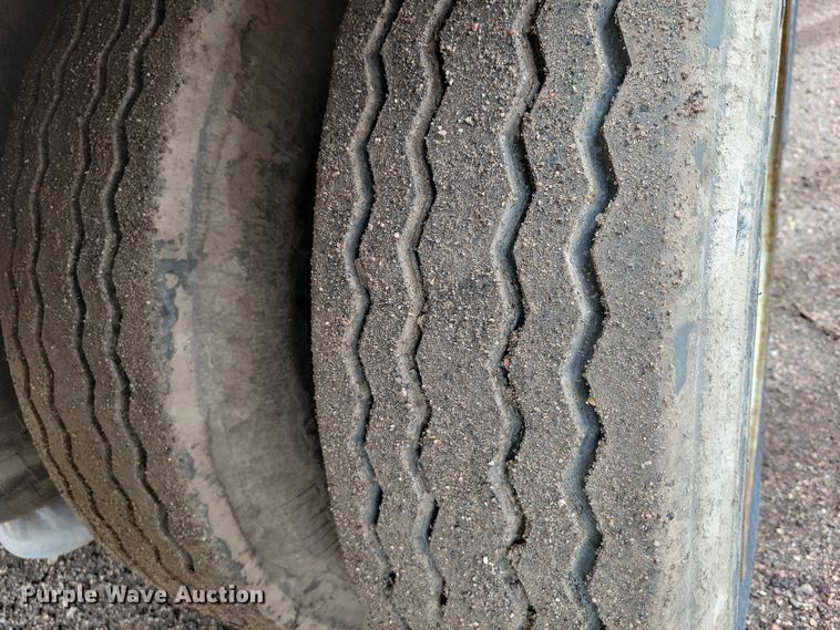 image for item EA2477 1984 Dorsey dry van office trailer