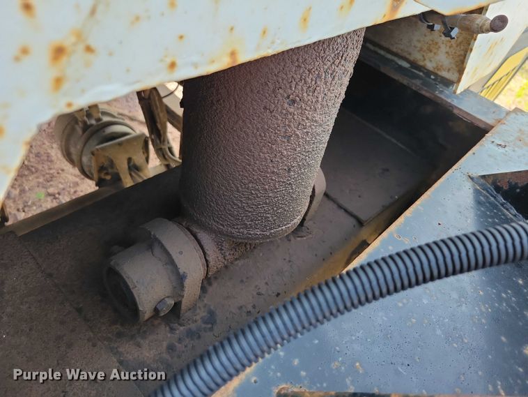 image for item EA2478 2008 SturdyWeld DS36SA-H43 end dump pup trailer