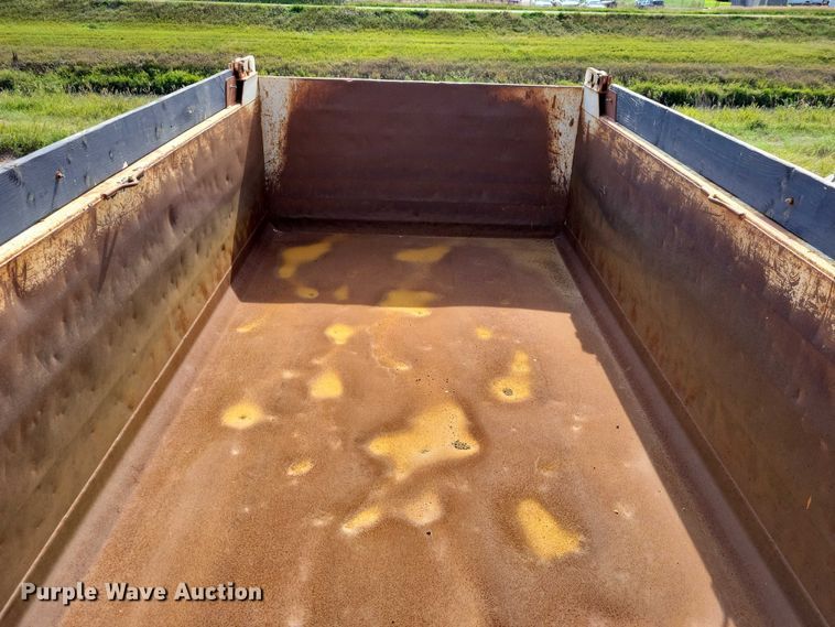 image for item EA2478 2008 SturdyWeld DS36SA-H43 end dump pup trailer