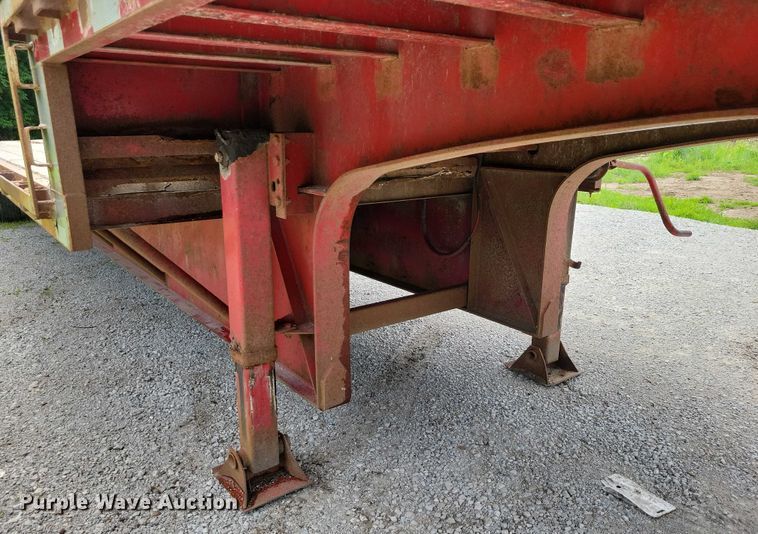 image for item EA2482 2001 Jet drop deck equipment trailer