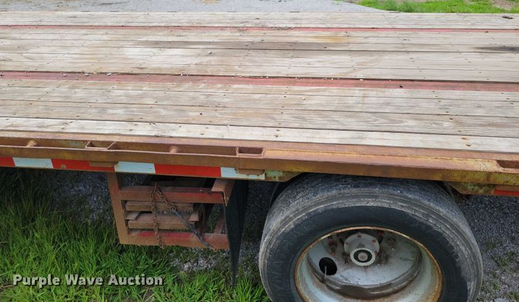 image for item EA2482 2001 Jet drop deck equipment trailer