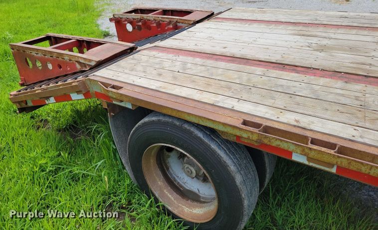 image for item EA2482 2001 Jet drop deck equipment trailer